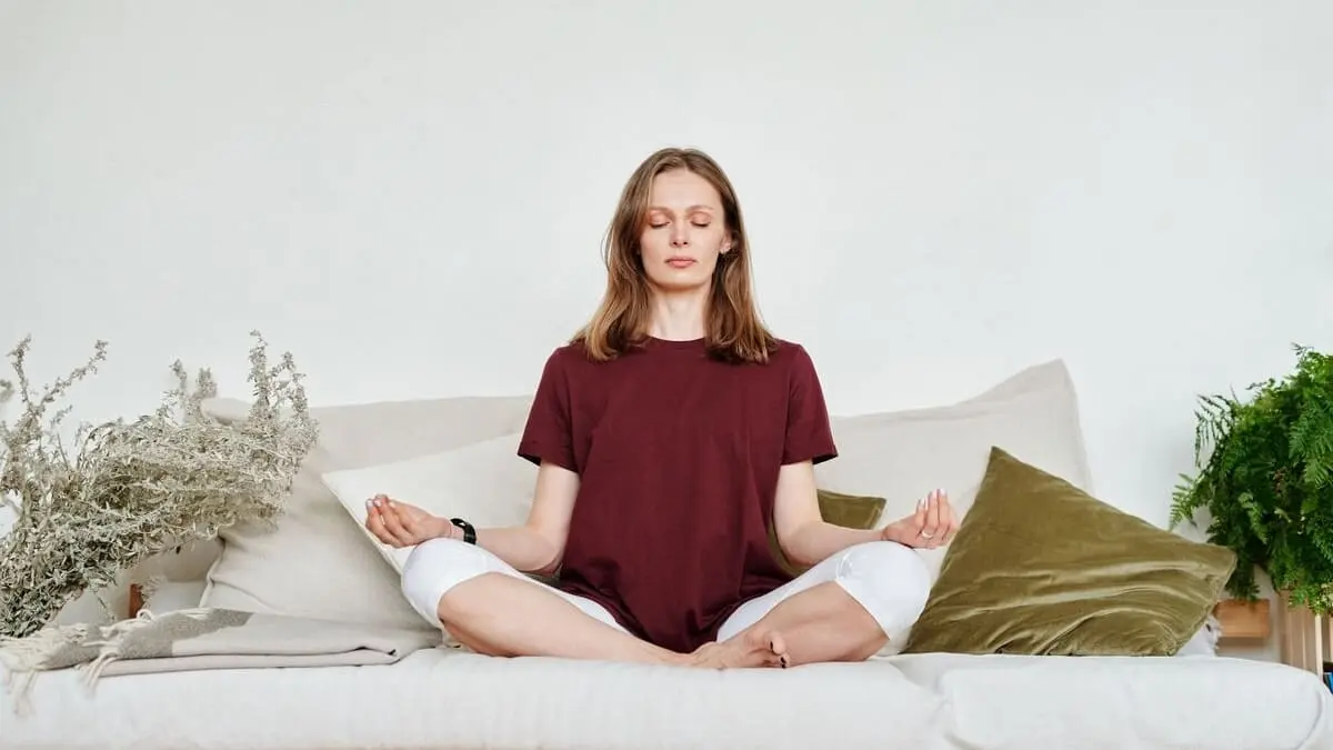 瞑想を長年続けると、脳はどう変わる? 熟練者と未経験者を比較した研究